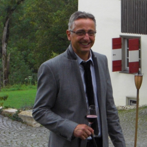 Dr.med.vet. Ulrich Walliser Tierärztliche Klinik