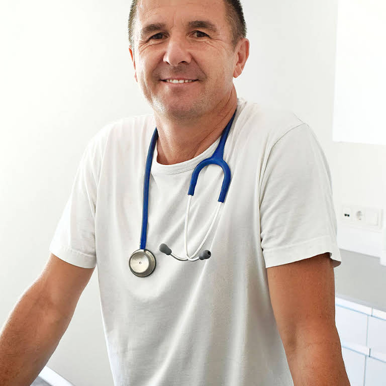 med. vet. Daniel Spitznagel, Tierarzt