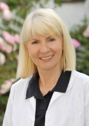 dr med vet annette volkamer