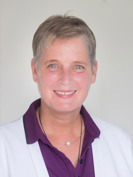 Dr.med.vet. Claudia Schad Tierärztin