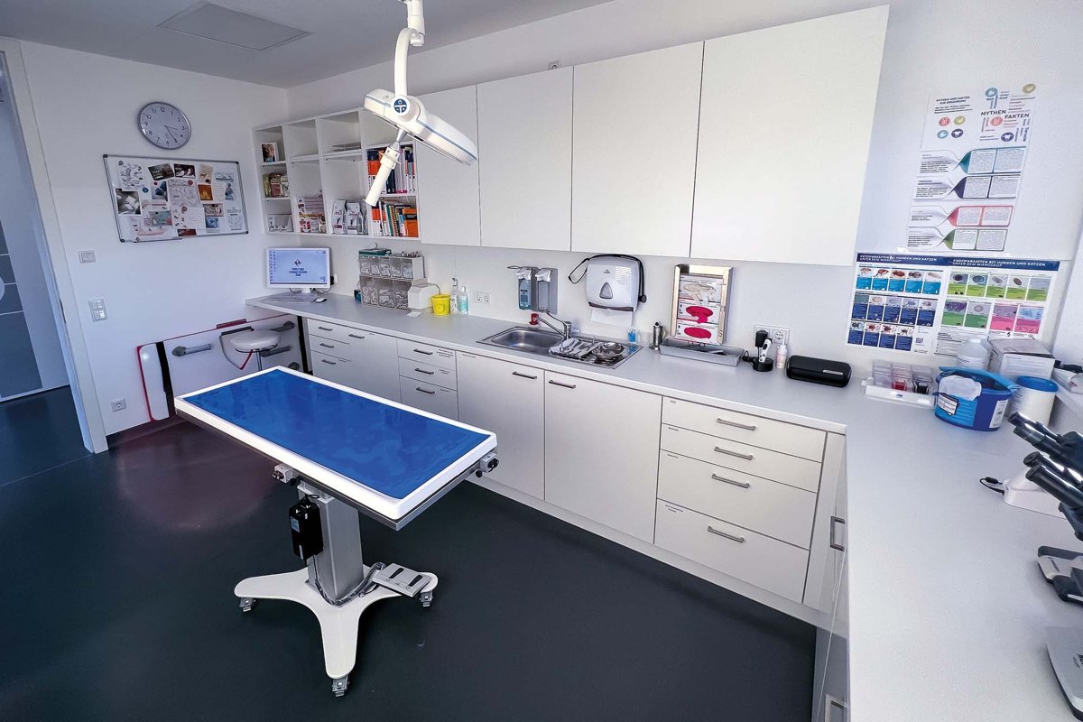 Tierärztliches Gesundheitszentrum Töging, Tierarzt Dr. (i.A. Klausenburg) K. Abaya