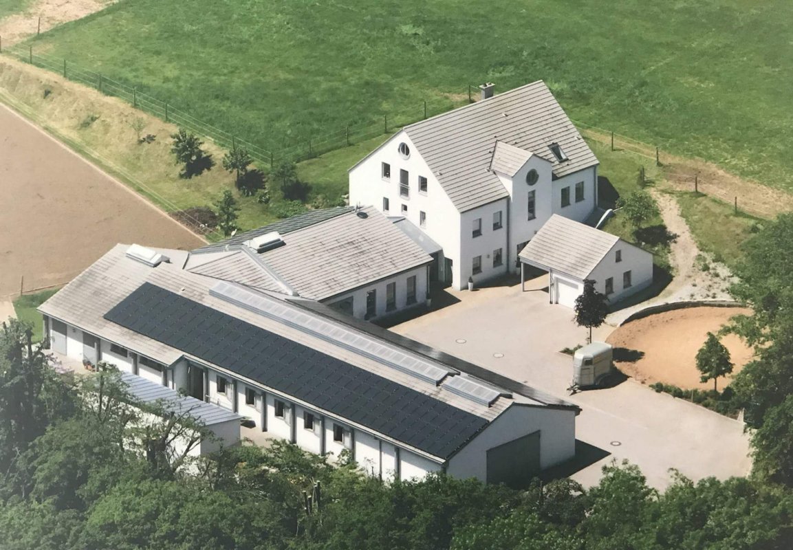 Dr. med. vet. Barthel Burkhard Fachtierarzt für Pferde