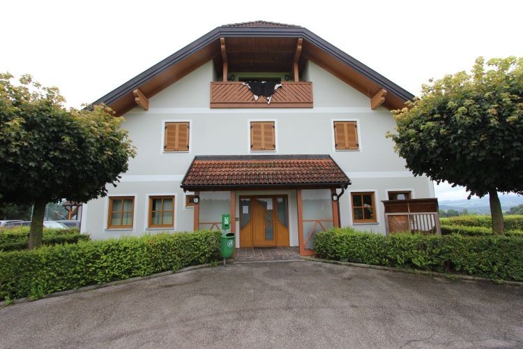 Tierklinik Seekirchen Dr. Arnezeder - Dr. Oppeneiger OG