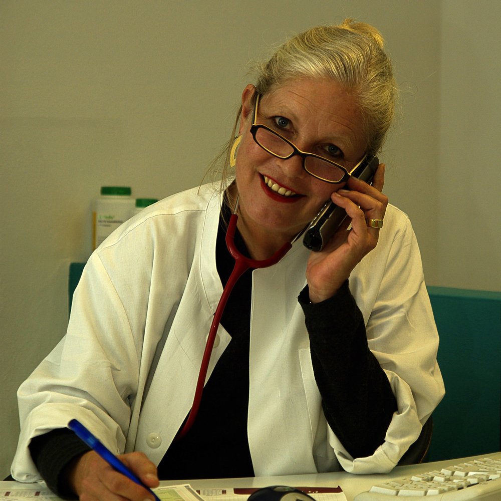 Dr.med.vet. Petra Henze Tierärztin