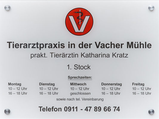 Tierarztpraxis in der Vacher Mühle Tierärztin Katharina Kratz